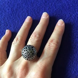 💥 Sterling silver domed star ring, Adjustable.